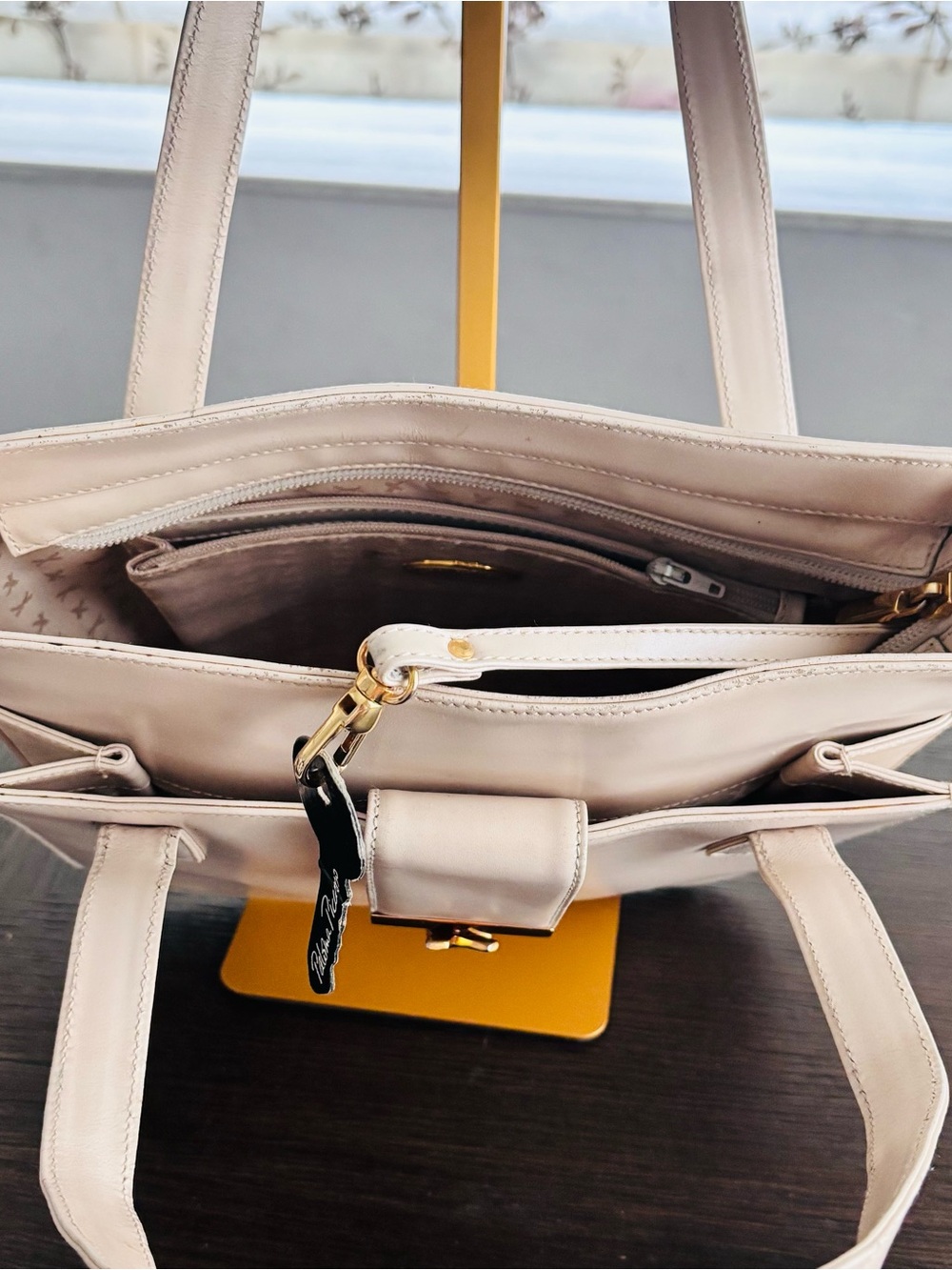 🤍 Paloma Picasso Cream Leather Mini Tote 🤍 - Picture 10 of 16